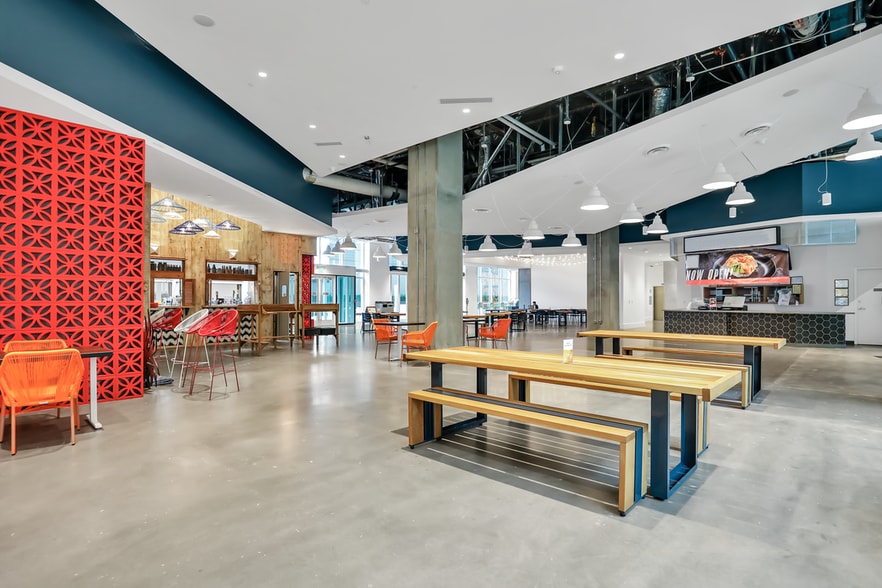 More Photos Of 756 W Peachtree St, Atlanta Office For Lease