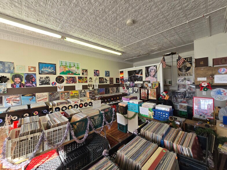 More Photos Of 221 Spring St, Newton Apartments For Sale