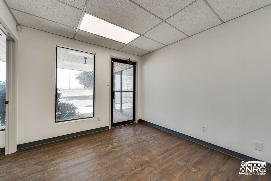 More Photos Of 2450 W Interstate 20, Odessa Warehouse For Lease