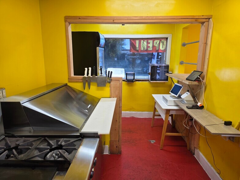 More Photos Of 11111 Wilmington Ave, Los Angeles Storefront Retail Residential For Lease