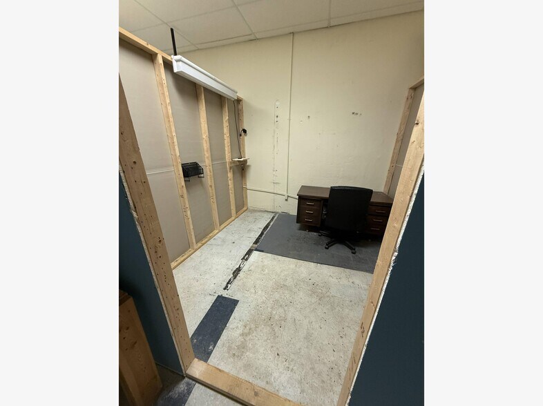 More Photos Of 338 N Washington Ave, Pulaski Office For Lease