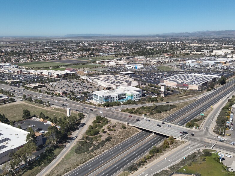 More Photos Of 1075 E Betteravia Rd, Santa Maria Office For Lease