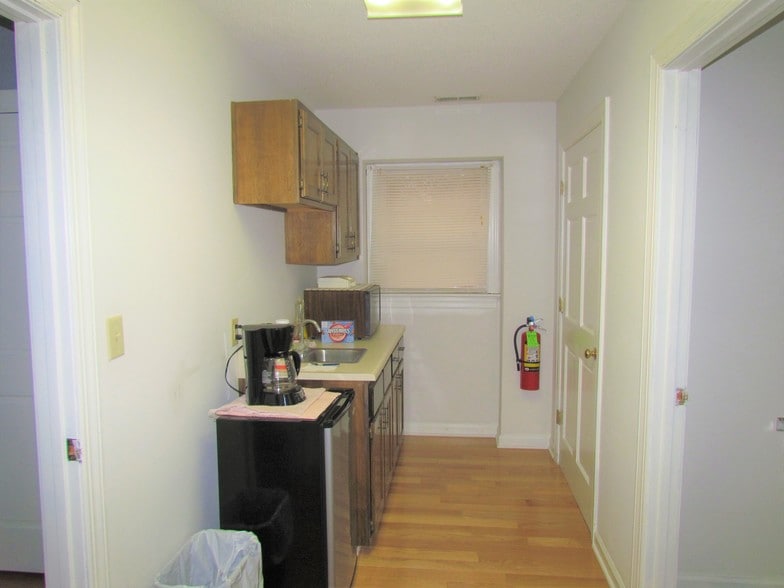 More Photos Of 10027 Us-70 Hwy, Clayton Office For Lease