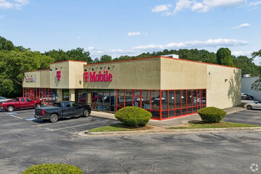 More Photos Of 420 Walmart Way, Dahlonega Storefront For Lease