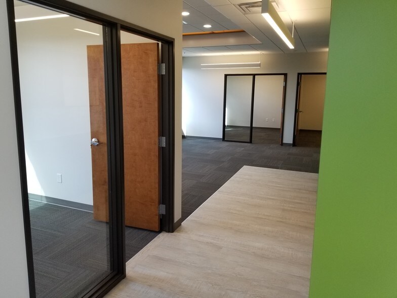 More Photos Of 1176 E Warner Rd, Gilbert Office For Lease