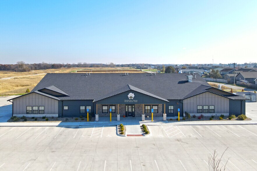 Primary Photo Of 403 N Grant Ave, Elkhart Specialty For Sale