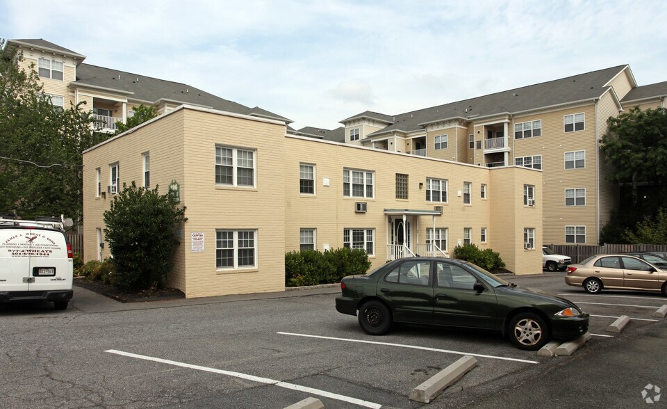 More Photos Of , Gaithersburg Multifamily For Sale