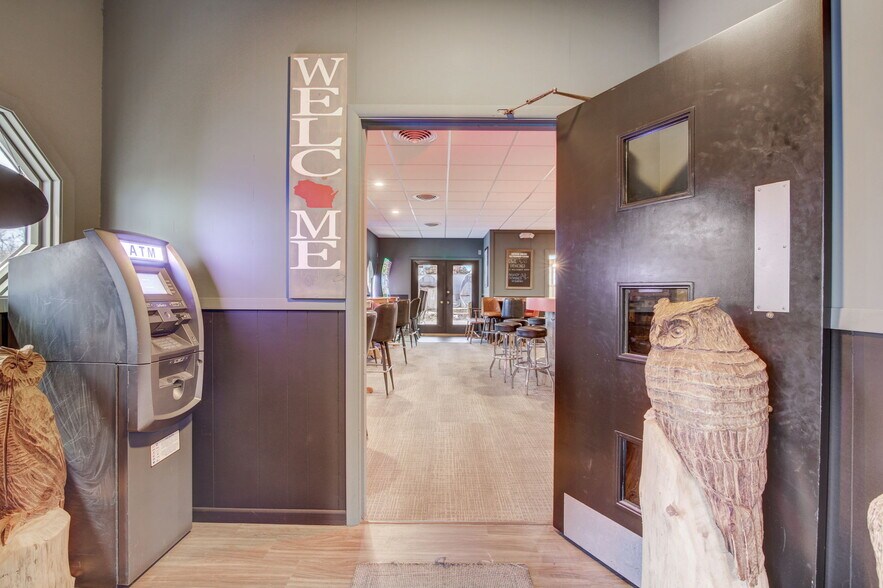 More Photos Of 617 E North St, Poynette Restaurant For Sale