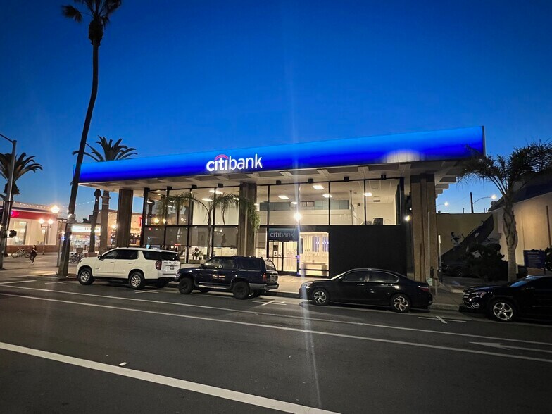 More Photos Of 81 Pier Ave, Hermosa Beach General Retail For Sale