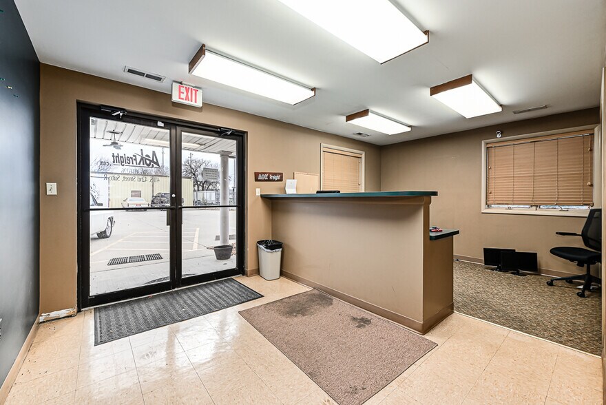 More Photos Of 423 S 42nd St, Kansas City Warehouse For Sale