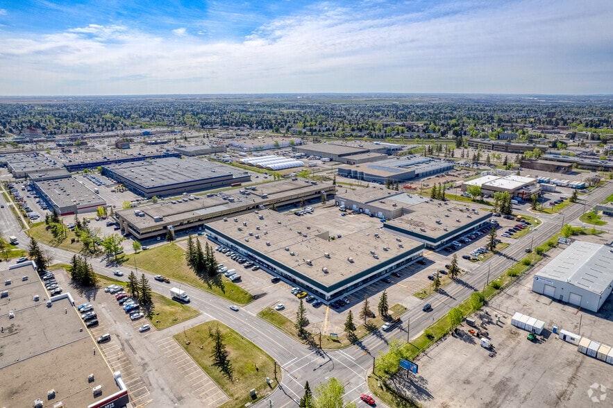 More Photos Of 2919-2929 5th Ave NE, Calgary Service For Lease