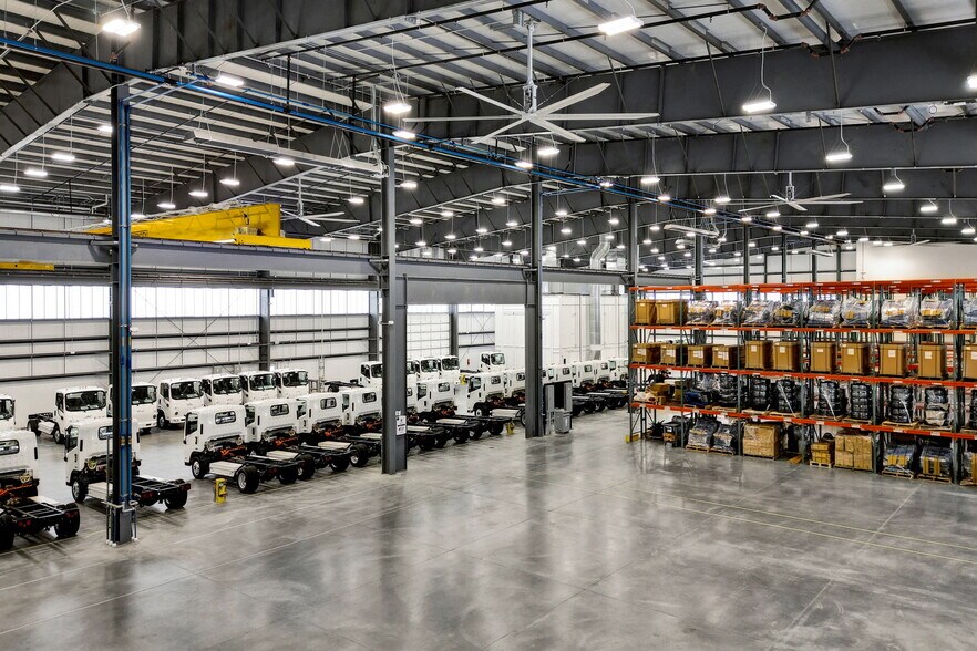 More Photos Of 5463 Pacific Fern Dr, Ferndale Manufacturing For Sale