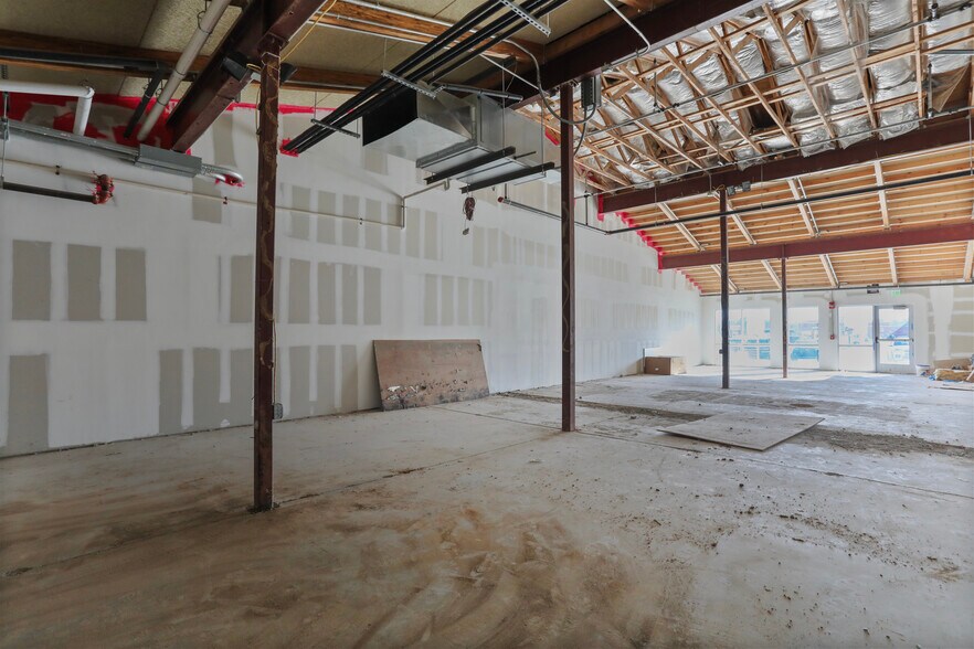 More Photos Of 925 Foxcroft Ave, Martinsburg Restaurant For Lease