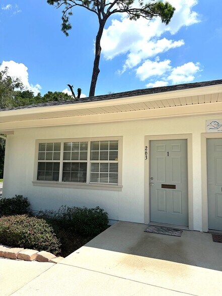 More Photos Of 263 River Hills Dr, Jacksonville Office For Lease