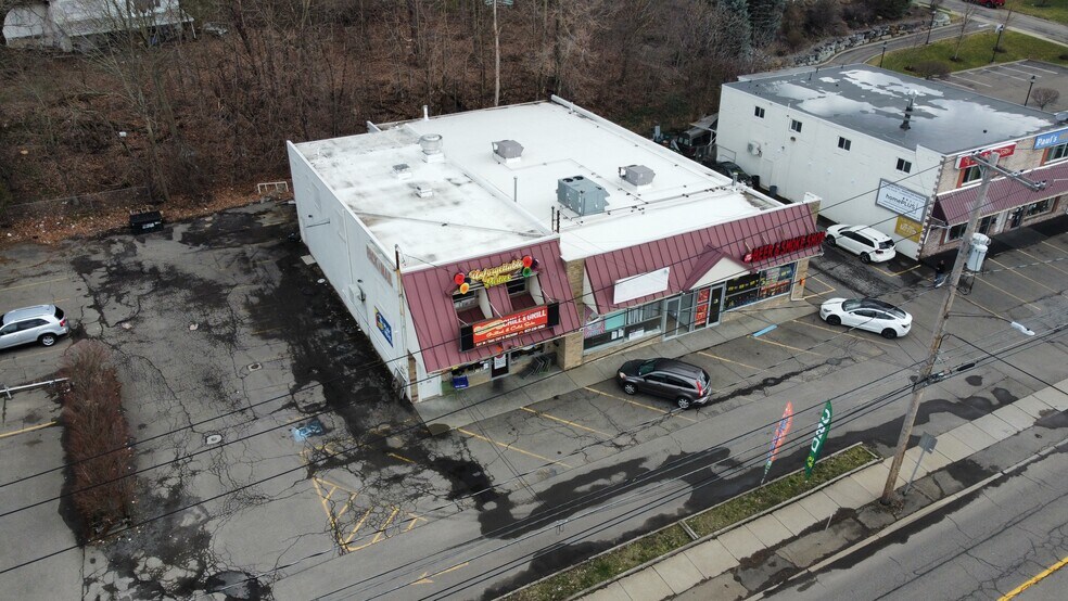 Primary Photo Of 518 Hooper Rd, Endicott Storefront For Sale