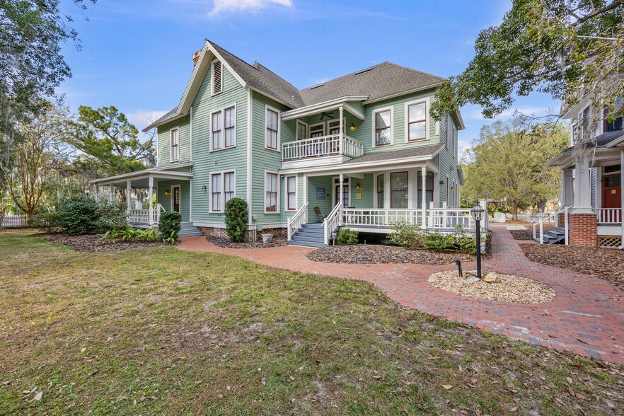 More Photos Of 205 SE 7th St, Gainesville Hotel For Sale