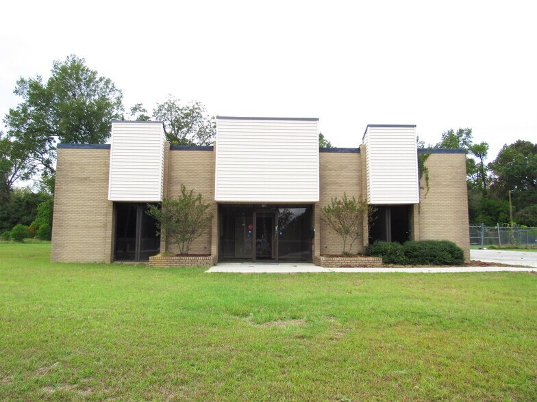 More Photos Of 2765 Magnolia St, Orangeburg Flex For Sale