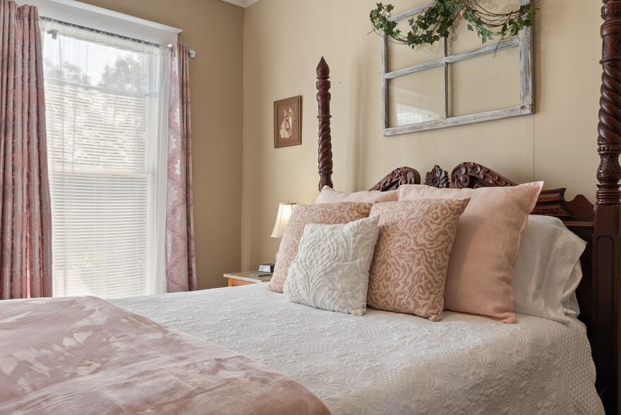 More Photos Of 207 W 2nd Ave, Easley Hospitality For Sale