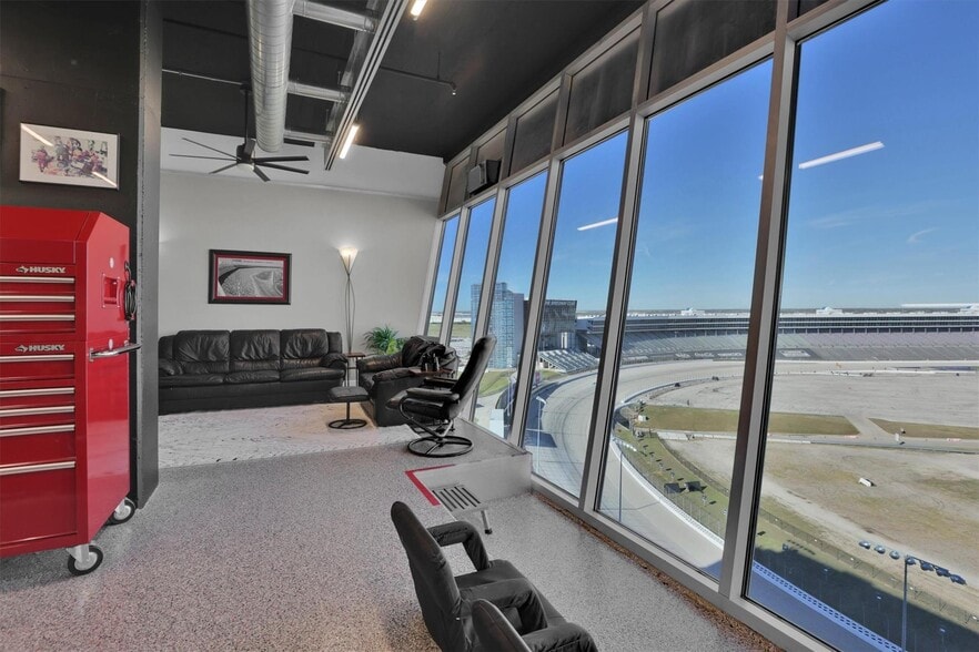 More Photos Of 3575 Lone Star Cir, Fort Worth Apartments For Sale