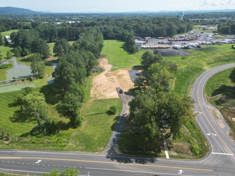 More Photos Of 16940 Hillsboro Rd, Purcellville Flex For Sale