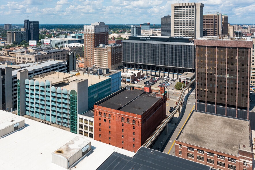 More Photos Of 623 Cass Ave, Detroit Showroom For Sale