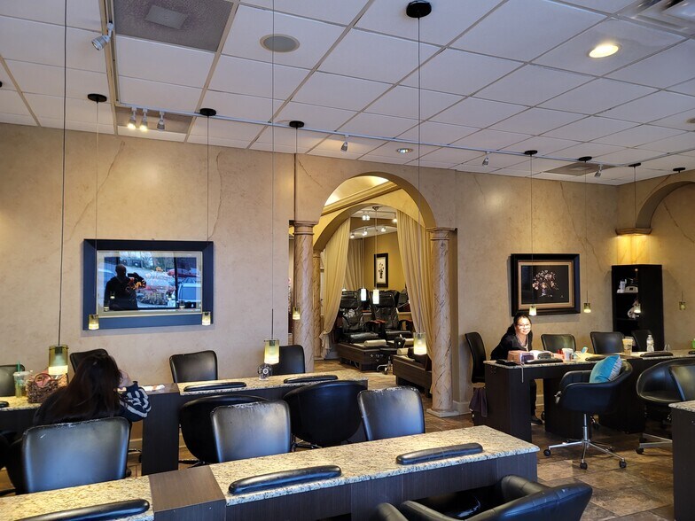 More Photos Of 3708 Hillsboro Pike, Nashville Unknown For Lease