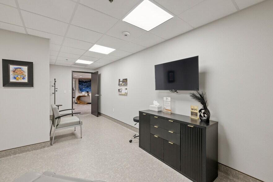 More Photos Of 234 E 1st St, Casper Healthcare For Lease