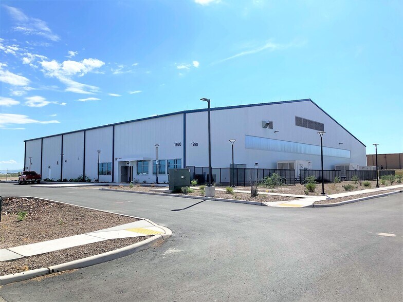 More Photos Of 1920 E Aero Park, Tucson Airplane Hangar For Lease