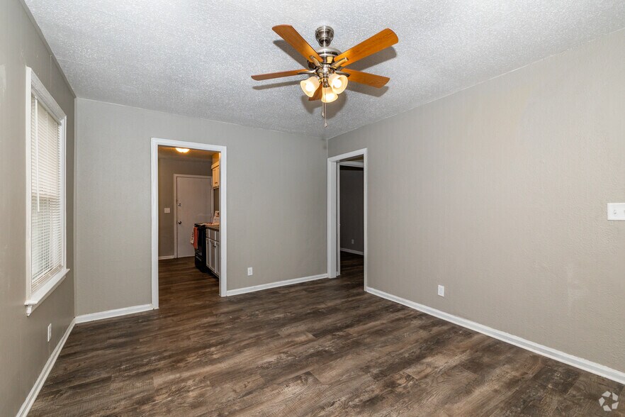 More Photos Of 1516 E 3rd St, Wichita Apartments For Sale