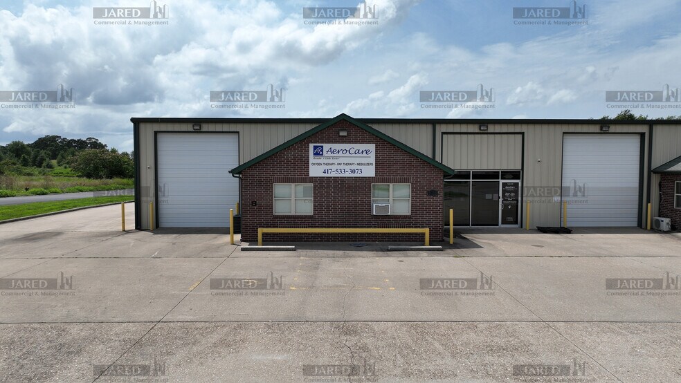 More Photos Of 1019 Cowan Dr, Lebanon Light Distribution For Lease