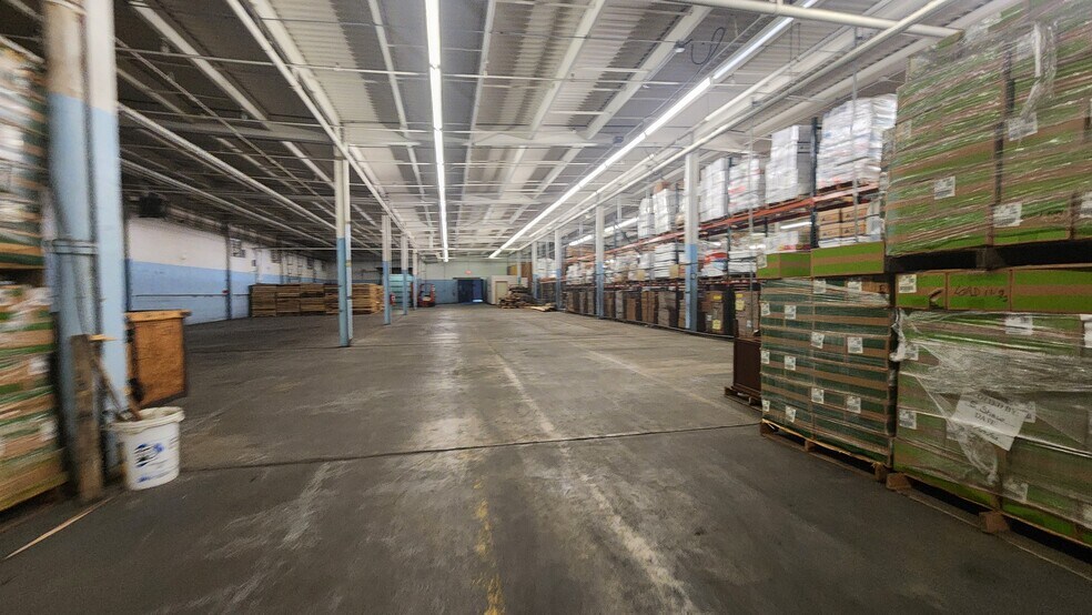 More Photos Of 1 Maxson Dr, Old Forge Warehouse For Lease