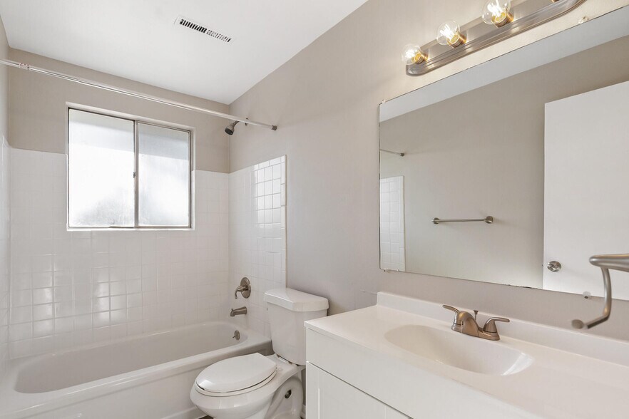 More Photos Of 180 S 20th Ave, Brighton Apartments For Sale