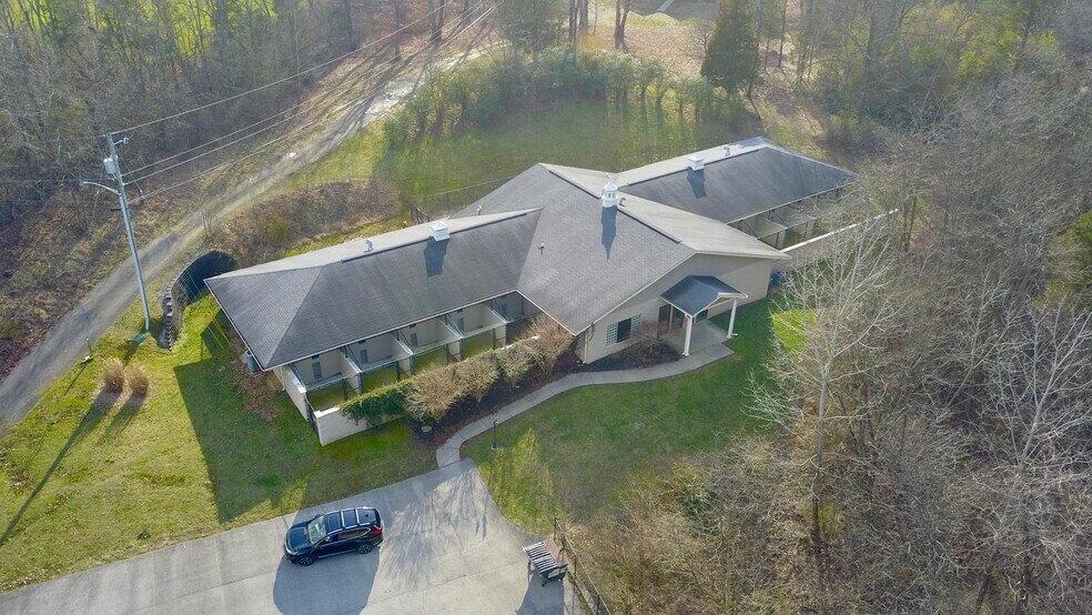 Primary Photo Of 5007 Max Ridge Ct, Louisville Veterinarian Kennel For Sale