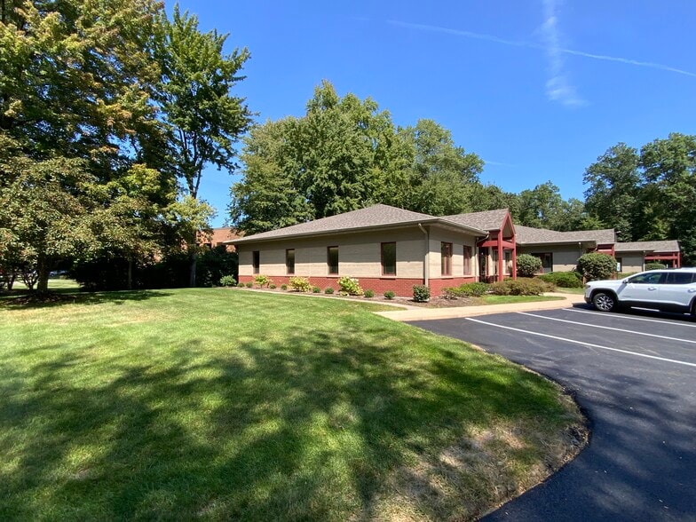 More Photos Of 3436-3500 Granite Cir, Toledo Medical For Lease