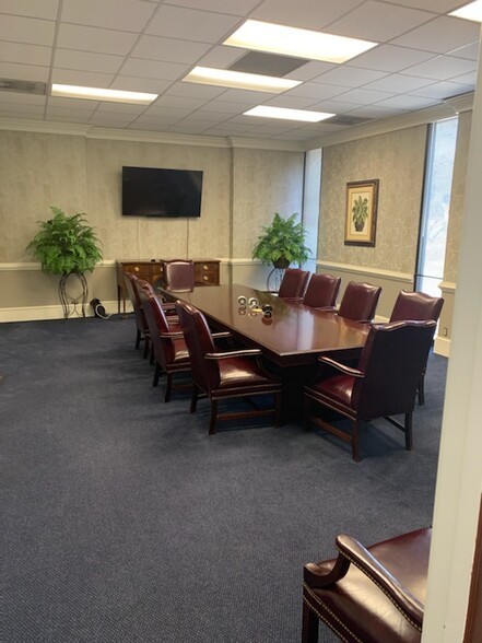 More Photos Of 1330 N Park St, Carrollton Medical For Sale