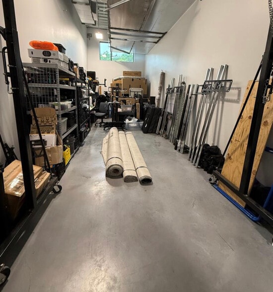 More Photos Of 4229 FM 620, Austin Showroom For Sale