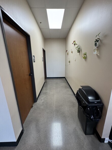 More Photos Of 15082 FM 1957, San Antonio Storefront Retail Office For Lease