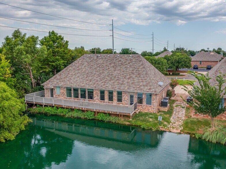 More Photos Of 2232 Bridgeview Blvd, Edmond Office Residential For Lease
