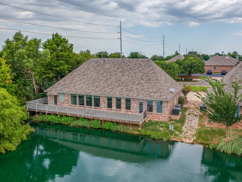 More Photos Of 2232 Bridgeview Blvd, Edmond Office Residential For Sale
