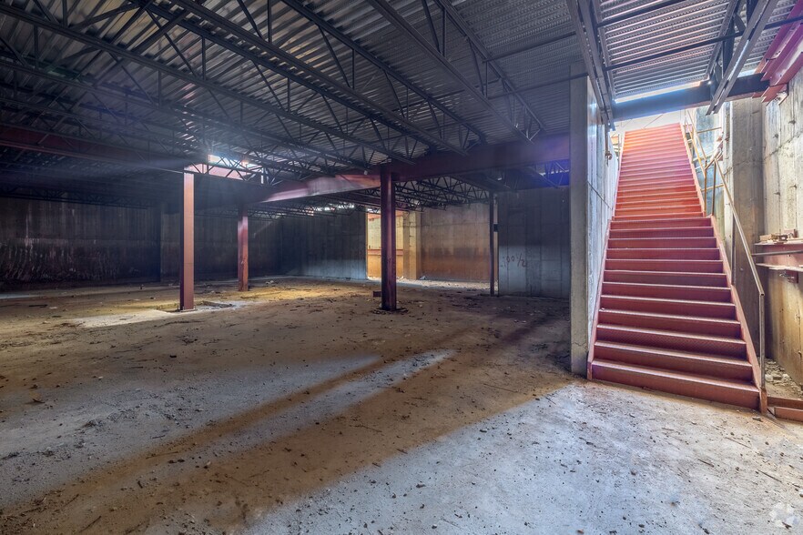 Photo of Bsmt Floor Ste Basement