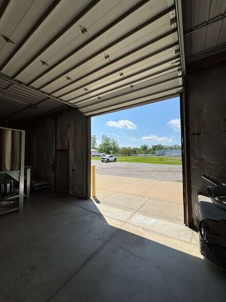 More Photos Of 2410 Main St, Huntertown Industrial For Lease