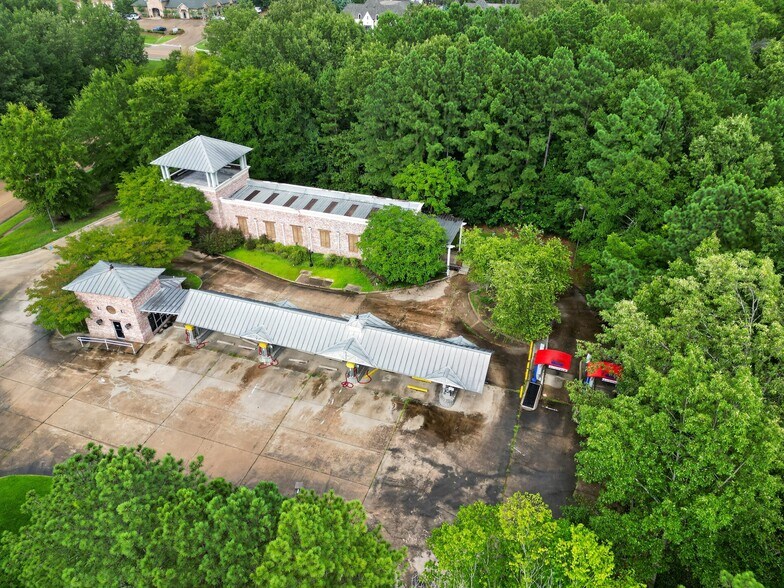 More Photos Of 2027 Strawberry Hill Dr, Madison Carwash For Sale