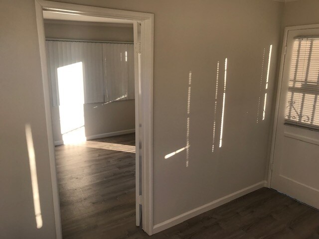 More Photos Of 401-405 S Victory Blvd, Burbank Freestanding For Lease