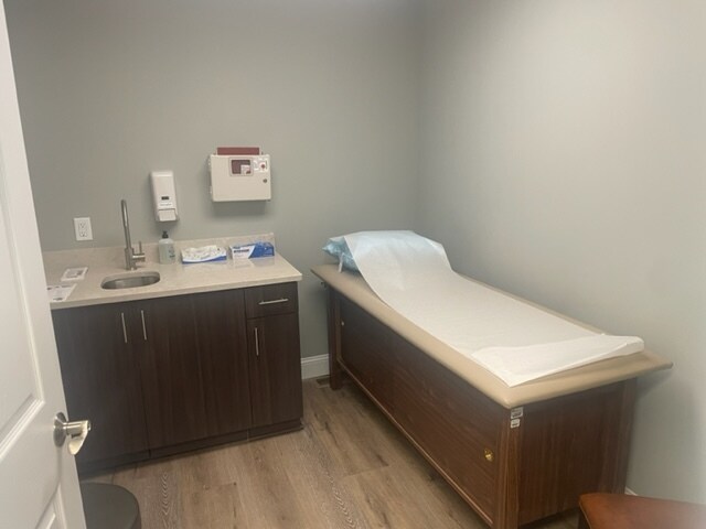 More Photos Of 1137 Alpharetta St, Roswell Office Residential For Lease