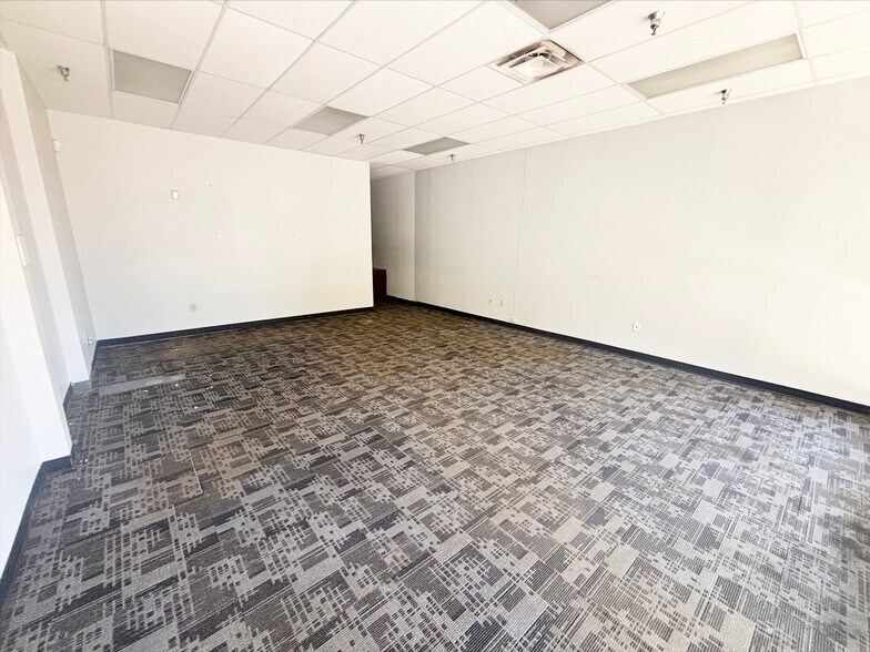 More Photos Of 3025 Ashley Town Center Dr, Charleston Unknown For Lease