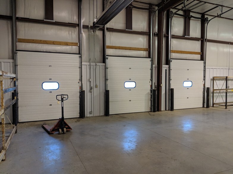 More Photos Of 31435 Veterans Rd, La Crescent Warehouse For Lease