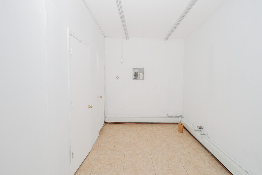 More Photos Of 145 Westervelt Ave, Staten Island Storefront Retail Residential For Lease