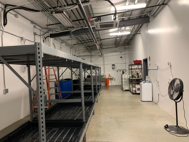 More Photos Of 6101 Washington St, Denver Warehouse For Sale