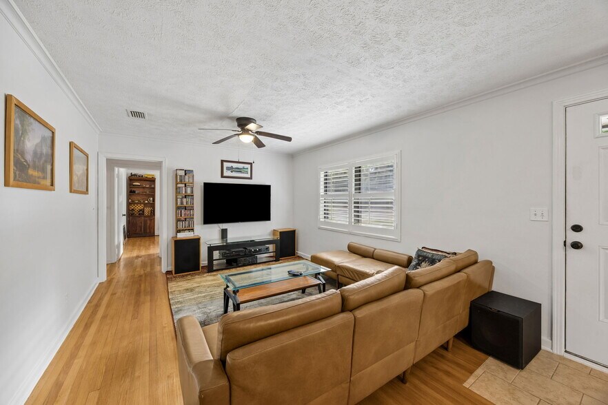 More Photos Of 3243 Parental Home Rd, Jacksonville Office For Sale