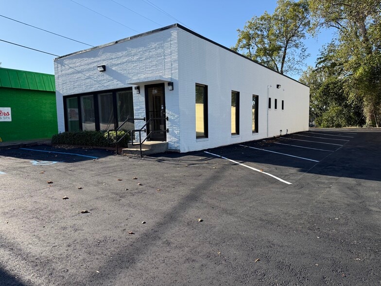 More Photos Of 882 E Main St, Spartanburg Office Residential For Sale